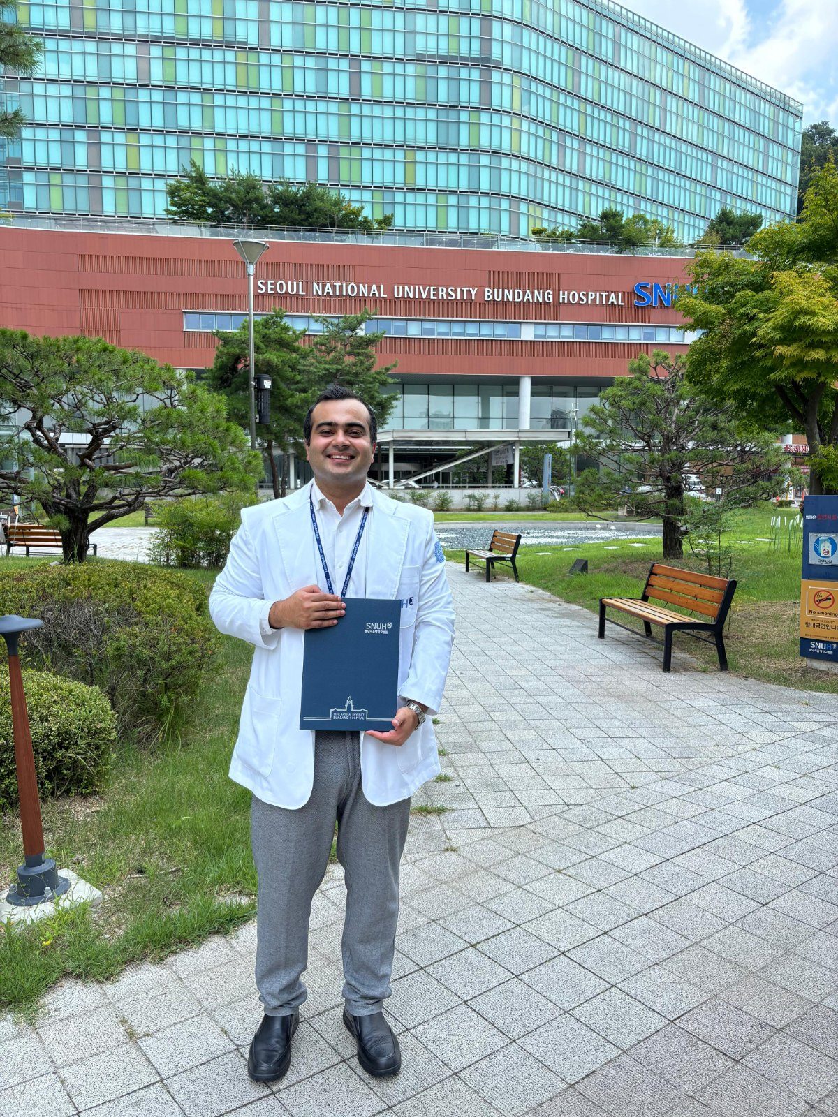 Dr. Khanna during shoulder fellowship training, SNU Bundang Hospital, South Korea